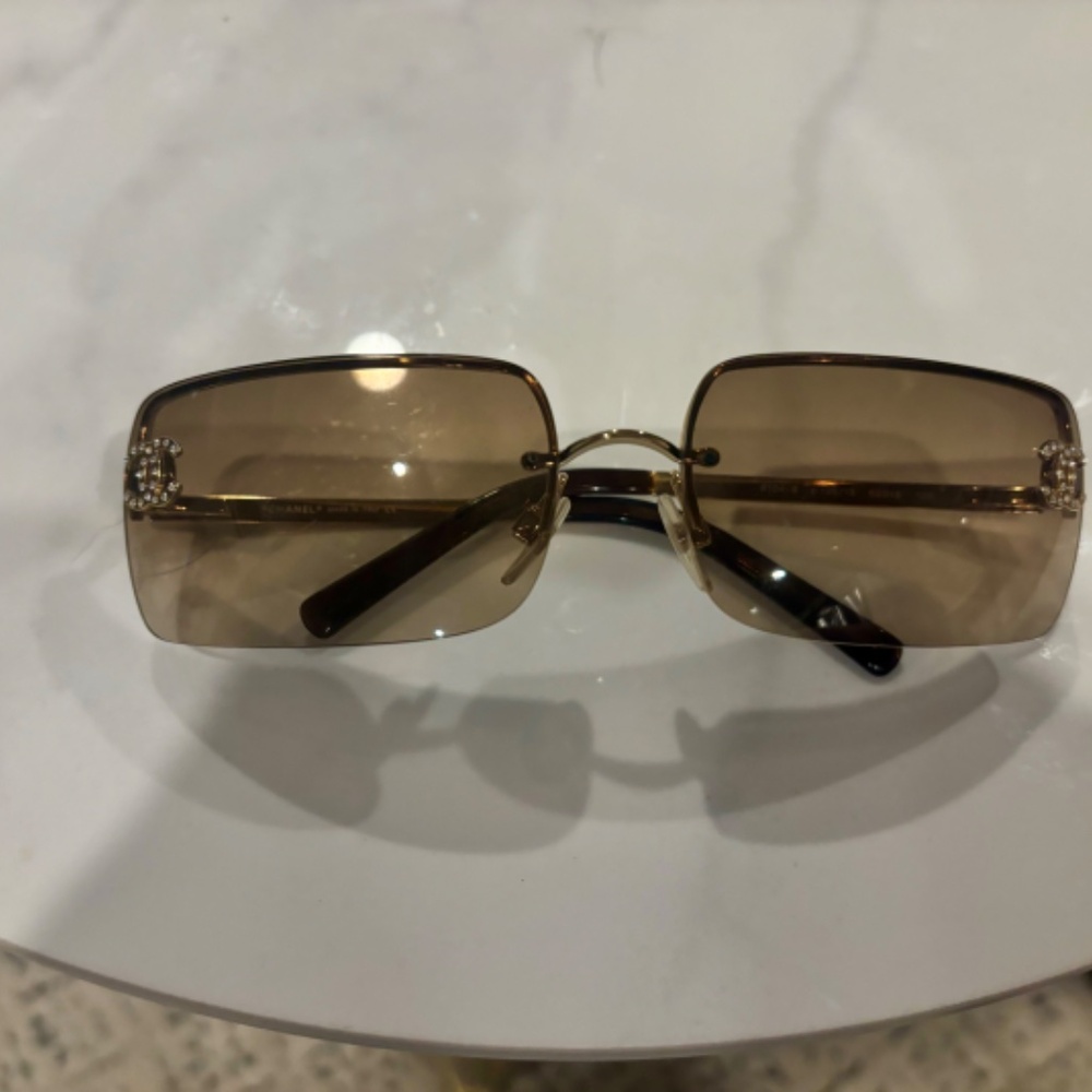 Vintage Chanel Sunglasses - Picture 3 of 4